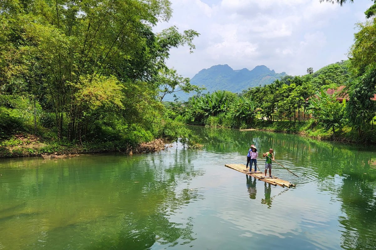 Lam Thuong & Luc Yen Hiking Tour: 3 Days of Invigorating Adventure & Cascading Falls